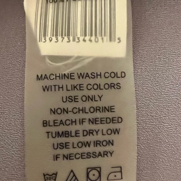 Vince Camuto Sleeveless Blouse - Picture 6 of 6